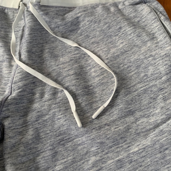 Lululemon joggers - Picture 4 of 10